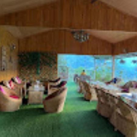 The Village Retreat Resort , Guptkashi Gupta Kāshi Exteriér fotografie